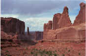 ARCHES.jpg (129593 bytes)